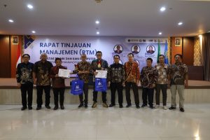 Read more about the article FTIK UNIMUS Gelar Rapat Tinjauan Manajemen 2025/2026, Bahas Evaluasi dan Tata Kelola Fakultas